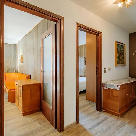 Al Parco-9 By Interhome * Canazei